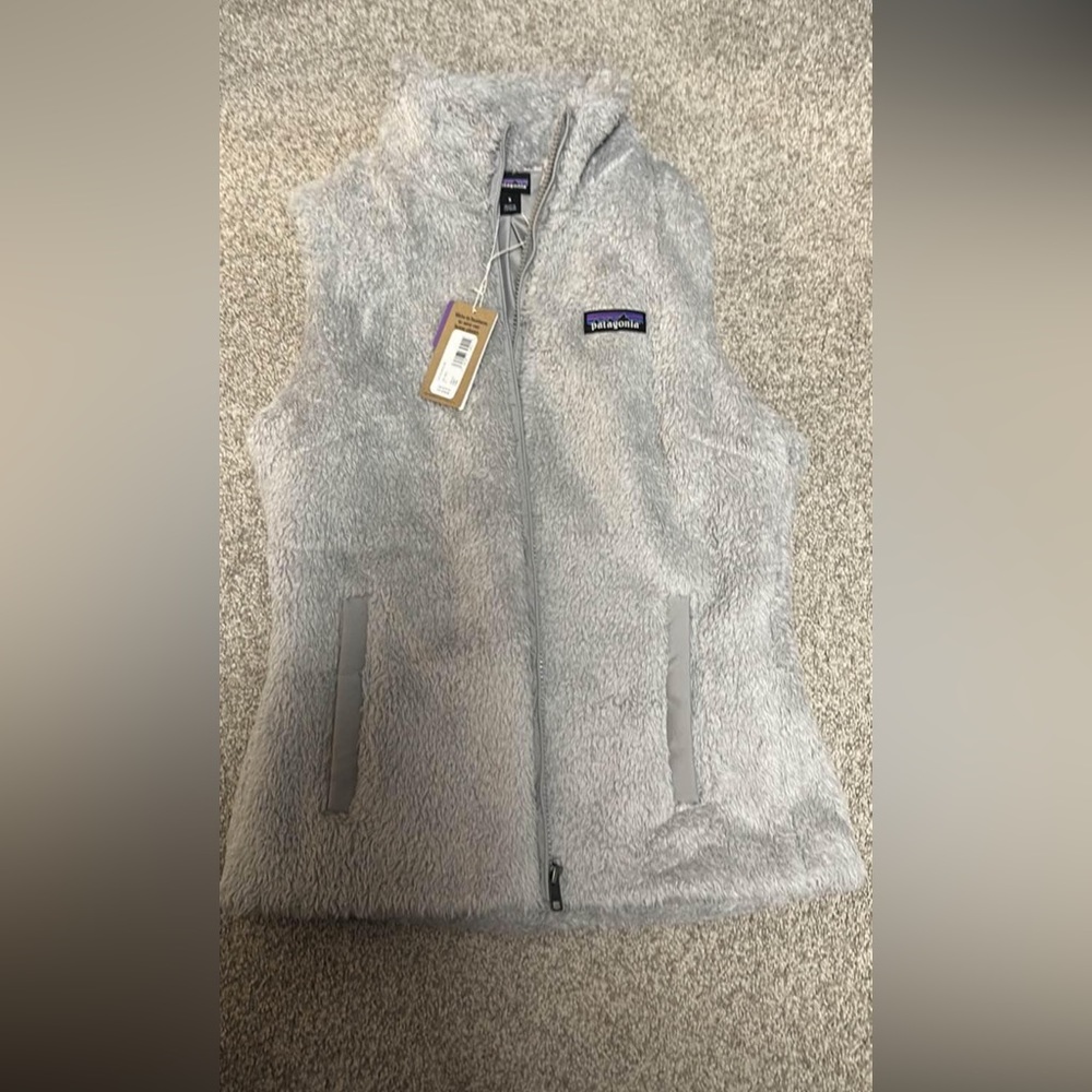 BNWT Patagonia Los Gatos Vest, light grey. Small